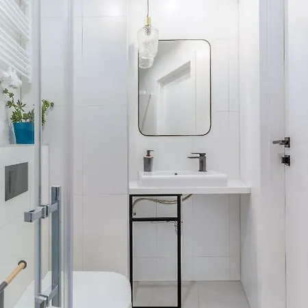 Ideal & Blue Apartment