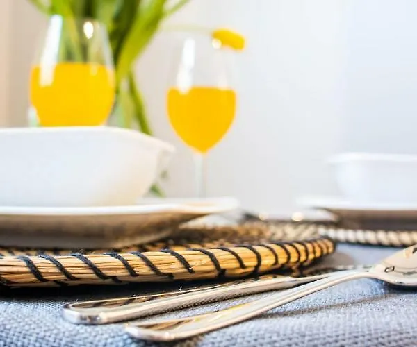 Ideal & Blue アパート *