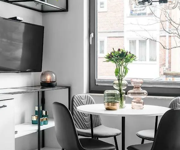 Ideal & Blue Apartment